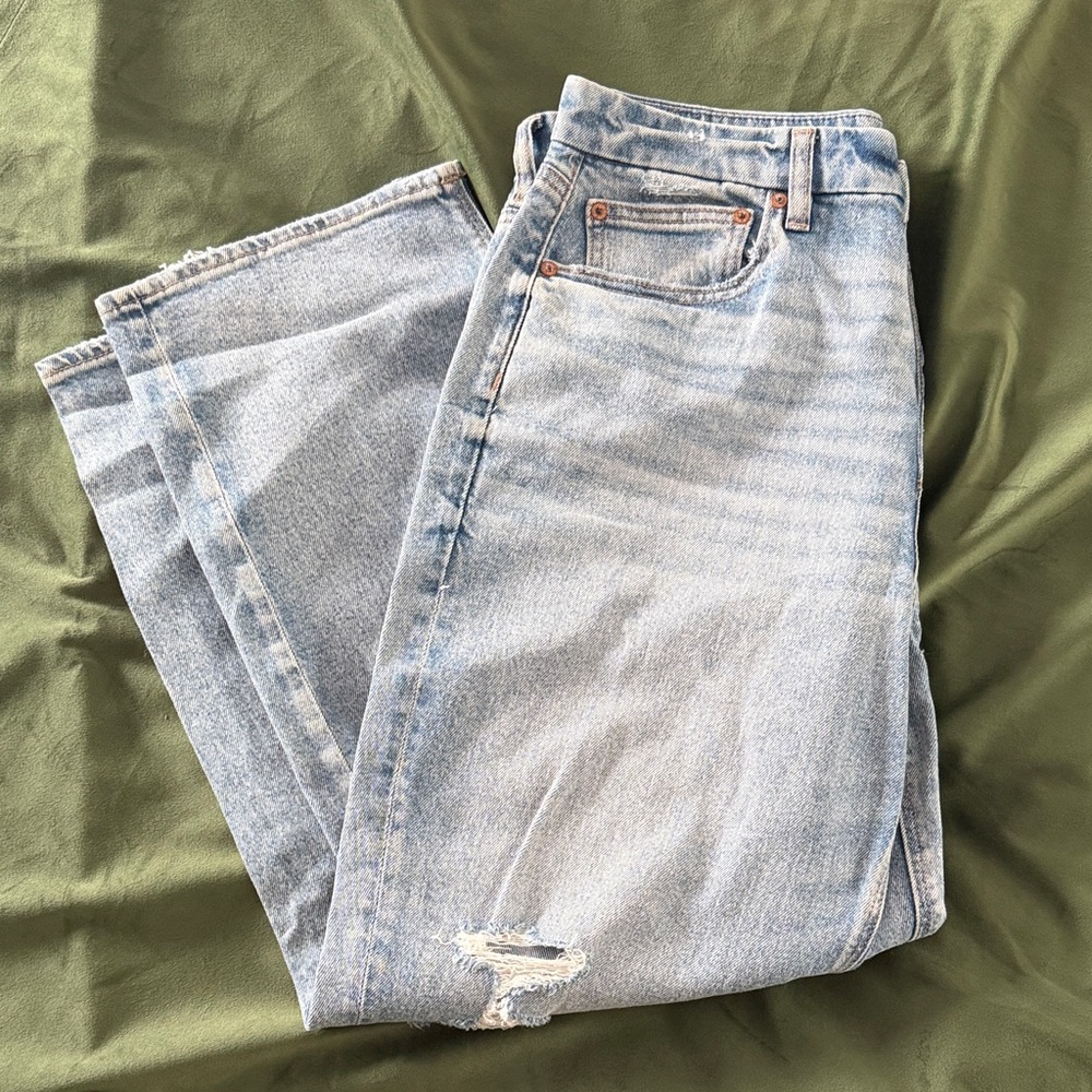 American Eagle Outfitters Light Blue Straight Leg Jeans